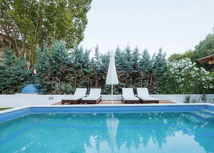 Callisto Private Pool Villa,