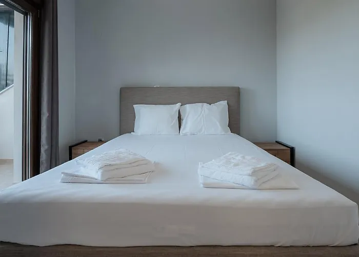 Callisto Private Pool Villa, * 佩科霍里