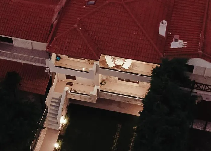 Callisto Private Pool Villa, 别墅