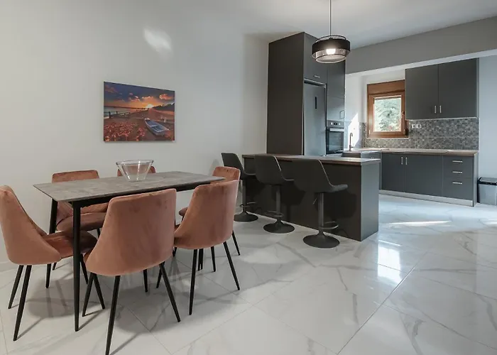 Callisto Private Pool Villa, וילה *